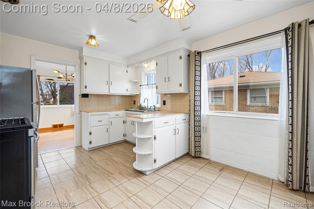 17000 W 13 Mile Road, Beverly Hills, MI 48025 — Photo 20