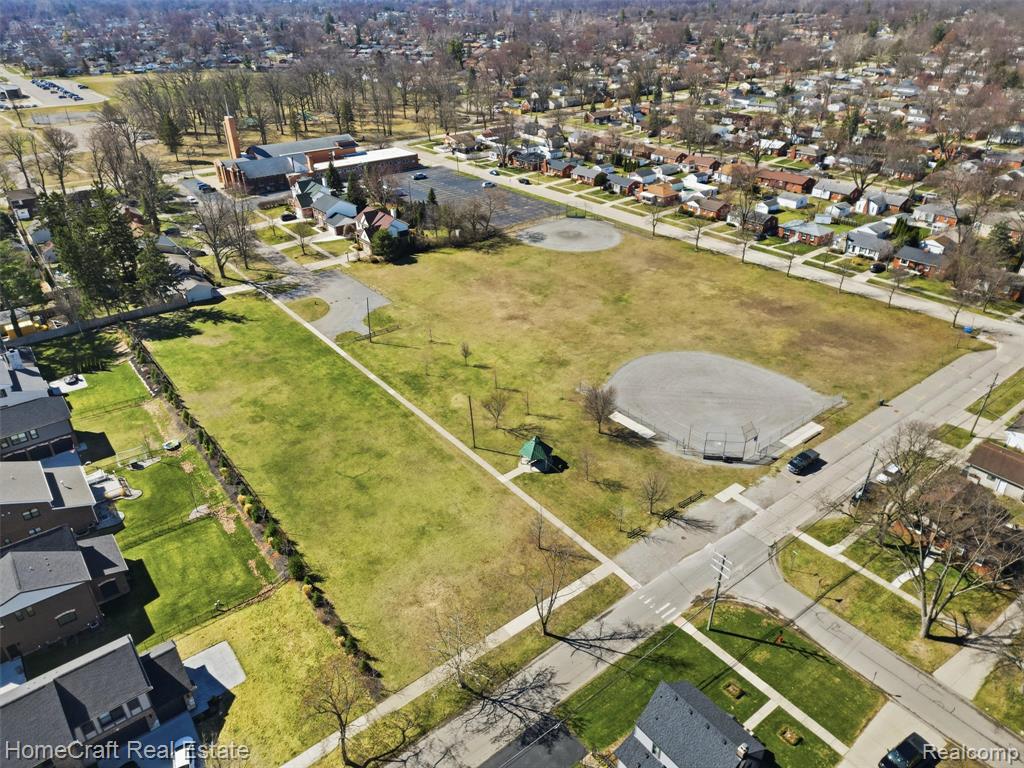 9921 CRANSTON Street, Livonia, MI 48150 — Photo 42