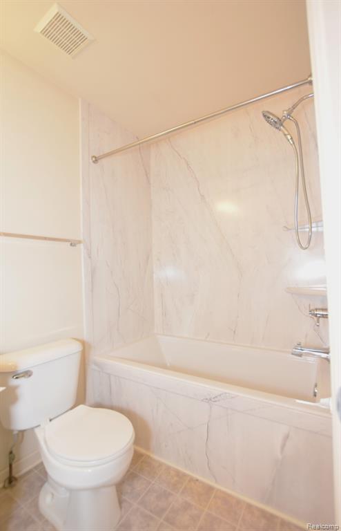 9 N VISTA, Auburn Hills, MI 48326 — Photo 18