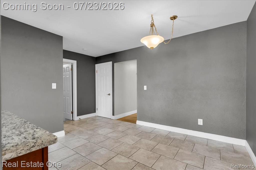 5063 Abington Drive, Troy, MI 48085 — Photo 14