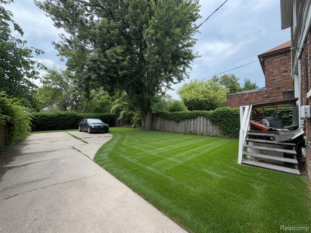 9161 Lakepointe Street, Detroit, MI 48224 — Photo 3