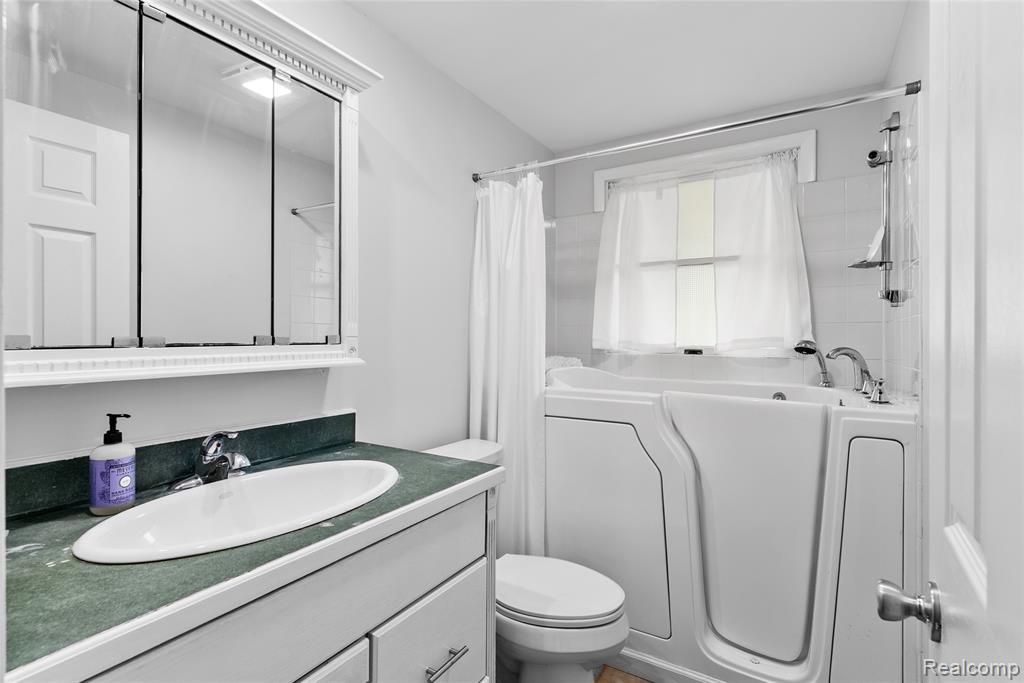 11413 Berkshire Drive, Clio, MI 48420 — Photo 14