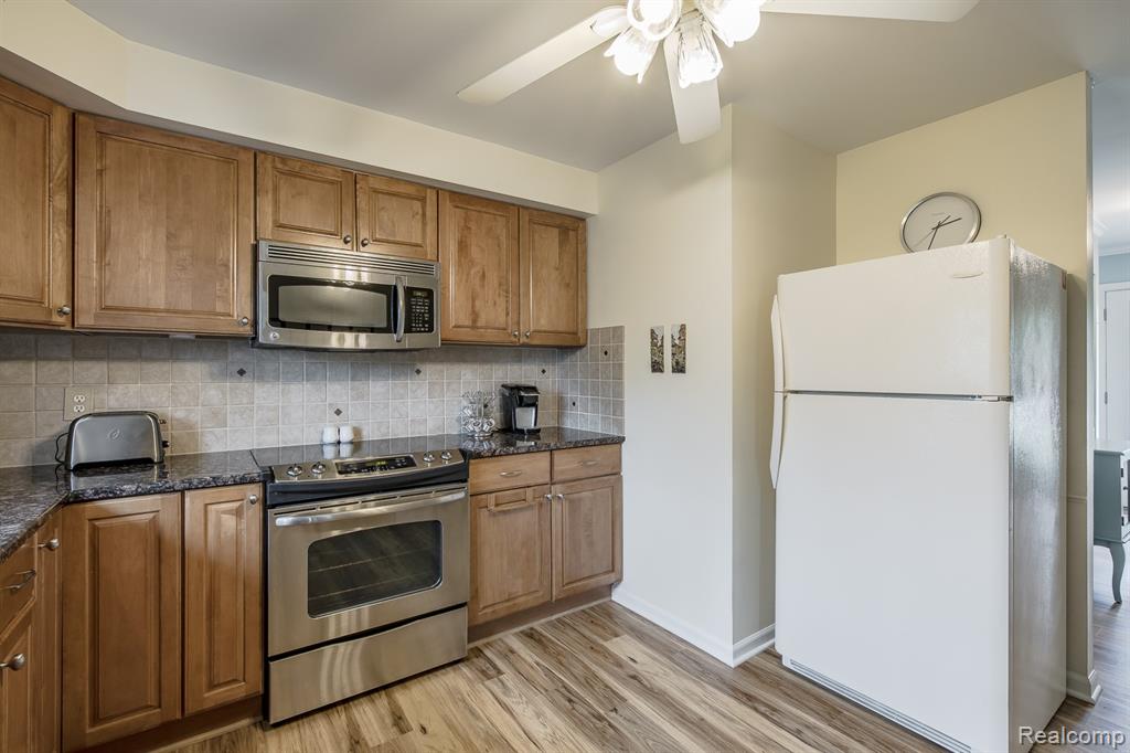 4931 Huron Drive, Clarkston, MI 48348 — Photo 15