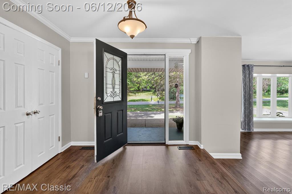 2939 Shirley Street, Milford, MI 48380 — Photo 3