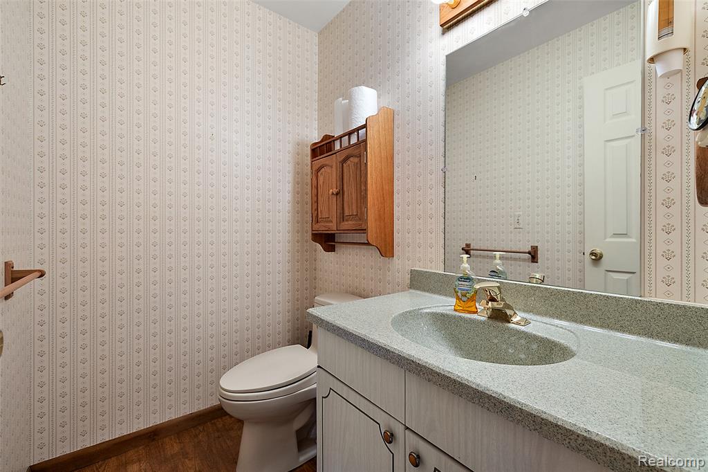 23243 Farmington Road, Farmington, MI 48336 — Photo 15