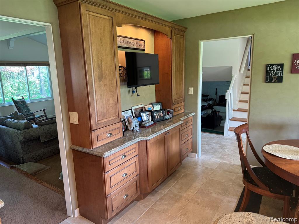 6925 Windham Lane, Bloomfield Hills, MI 48301 — Photo 12