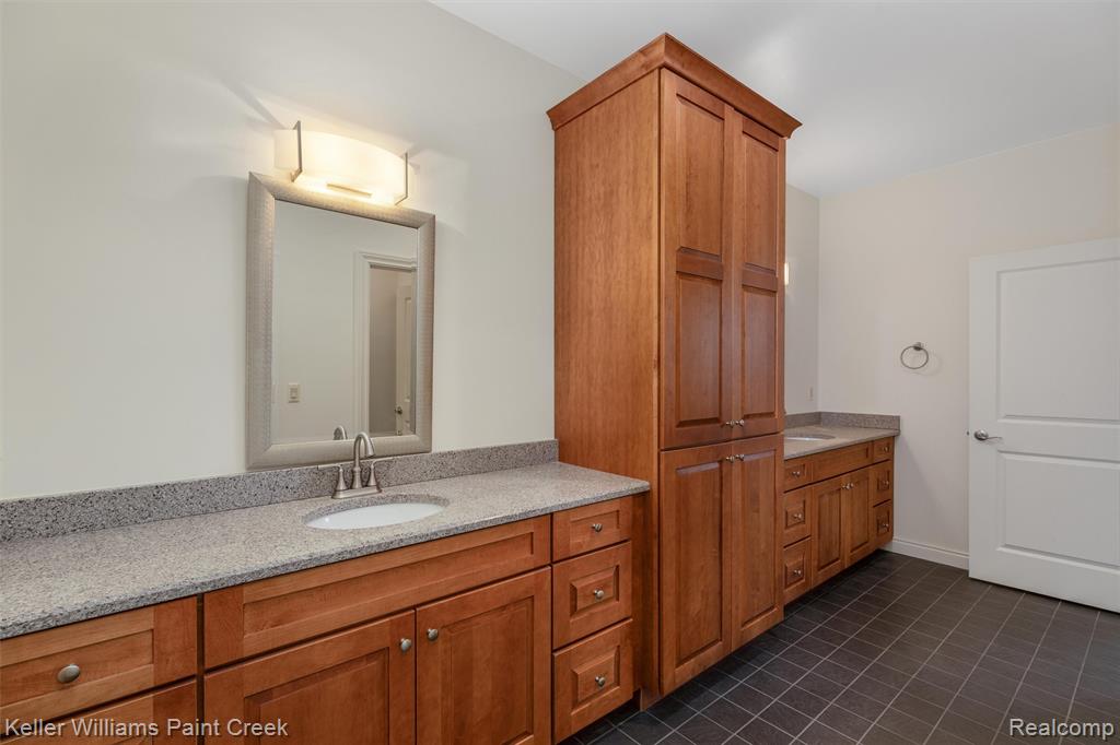 37580 Lakeshore Drive, Harrison Township, MI — Photo 20