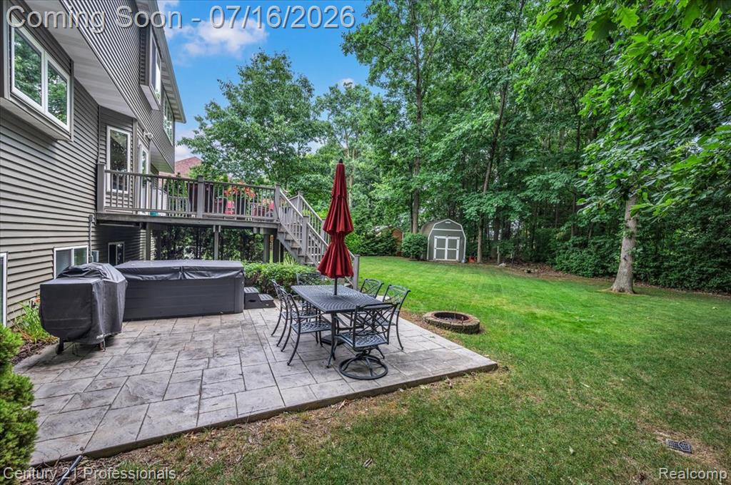 7520 Paradise Drive, Grand Blanc, MI 48439 — Photo 13