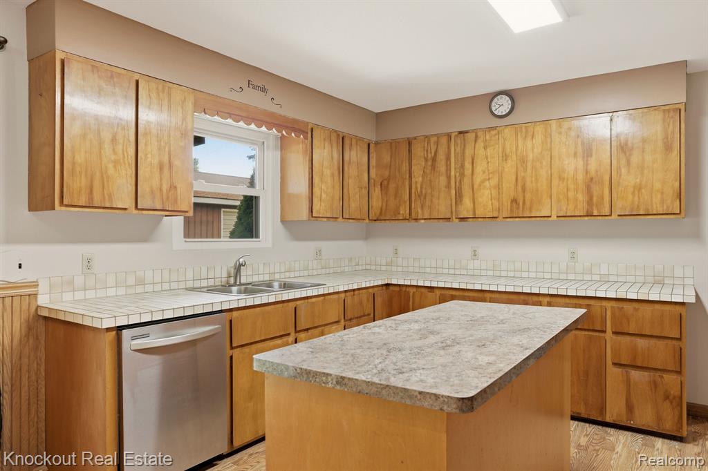 5992 Dubois Road, Vassar, MI 48768 — Photo 16