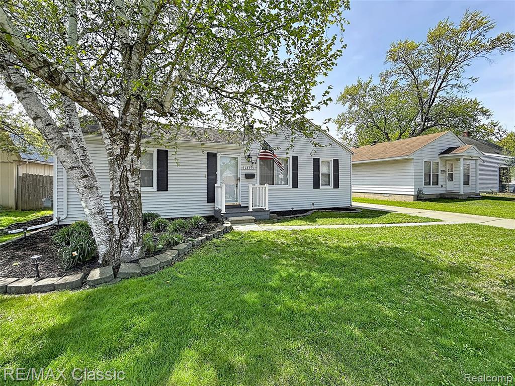 28455 Birchlawn Street, Garden City, MI — Photo 2