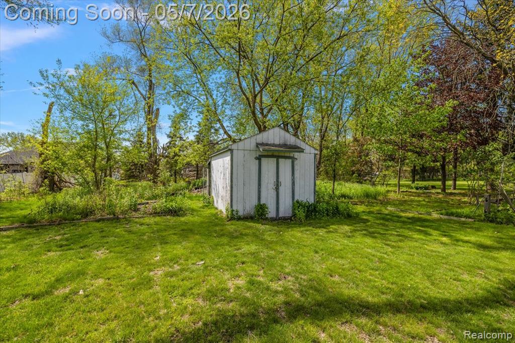2795 Woodbury Street, Walled Lake, MI 48390 — Photo 40