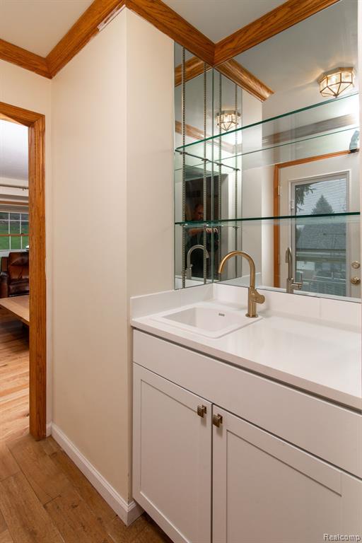 8714 GLEN HAVEN Drive, Howell, MI 48843 — Photo 17