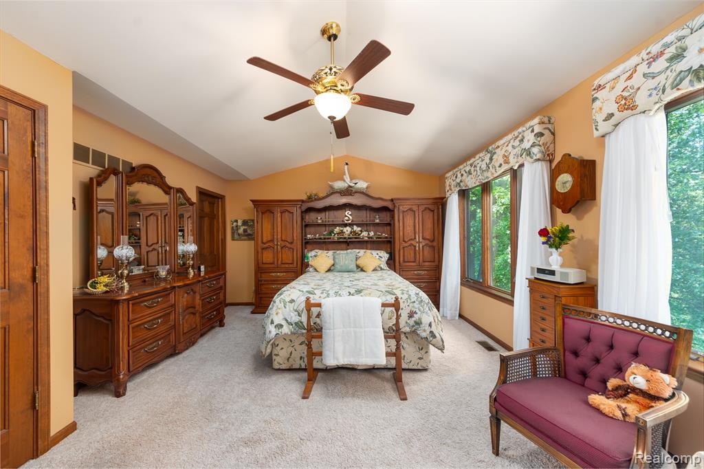 6939 West Ridge Drive, Brighton, MI 48116 — Photo 38