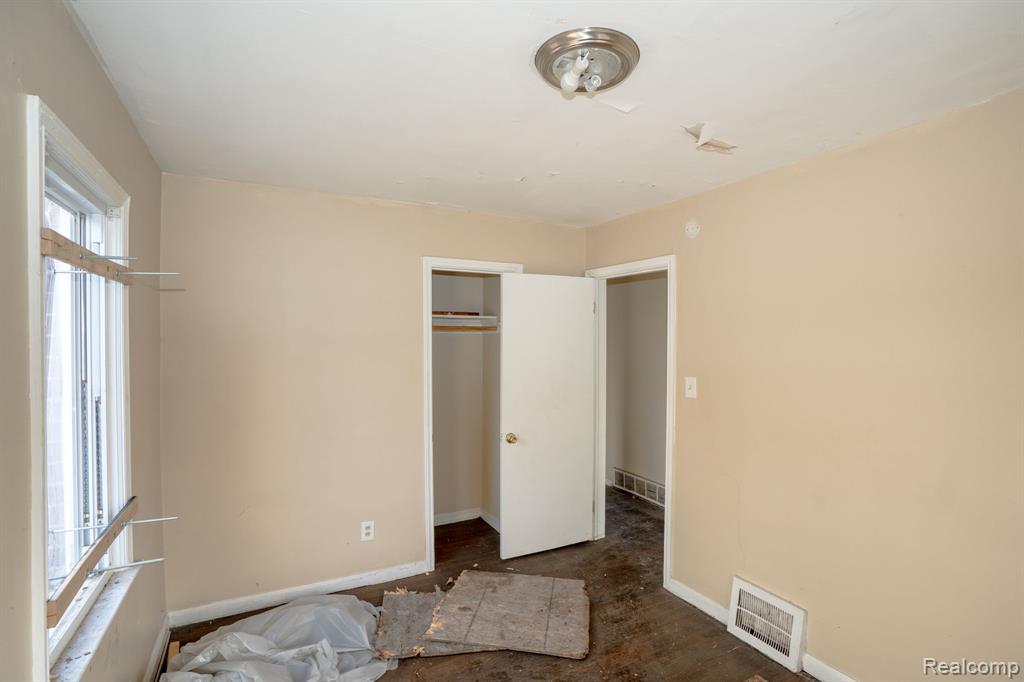 5045 Cadieux Road, Detroit, MI 48224 — Photo 9