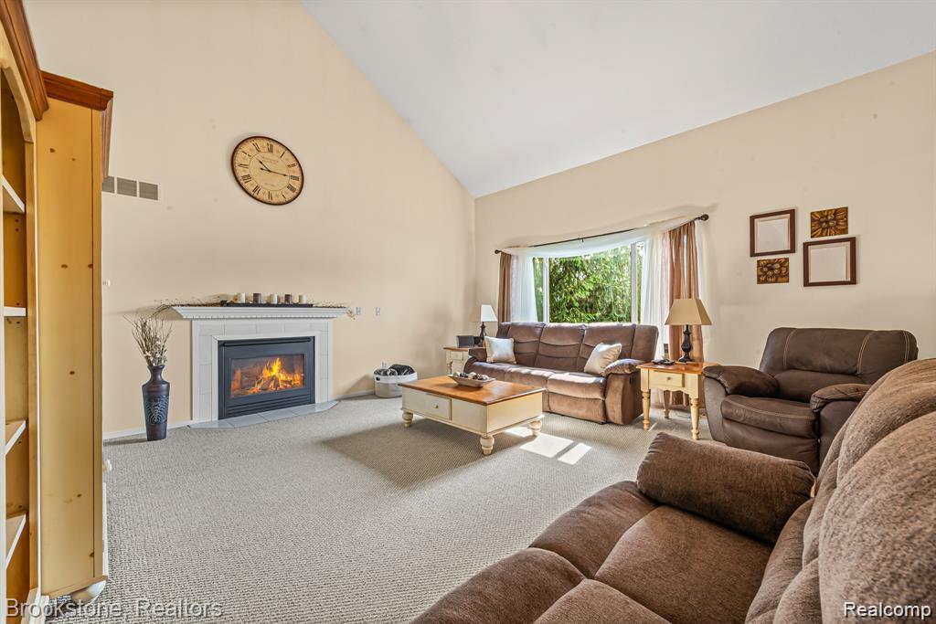 5280 Brantford Court, Grand Blanc, MI 48439 — Photo 10