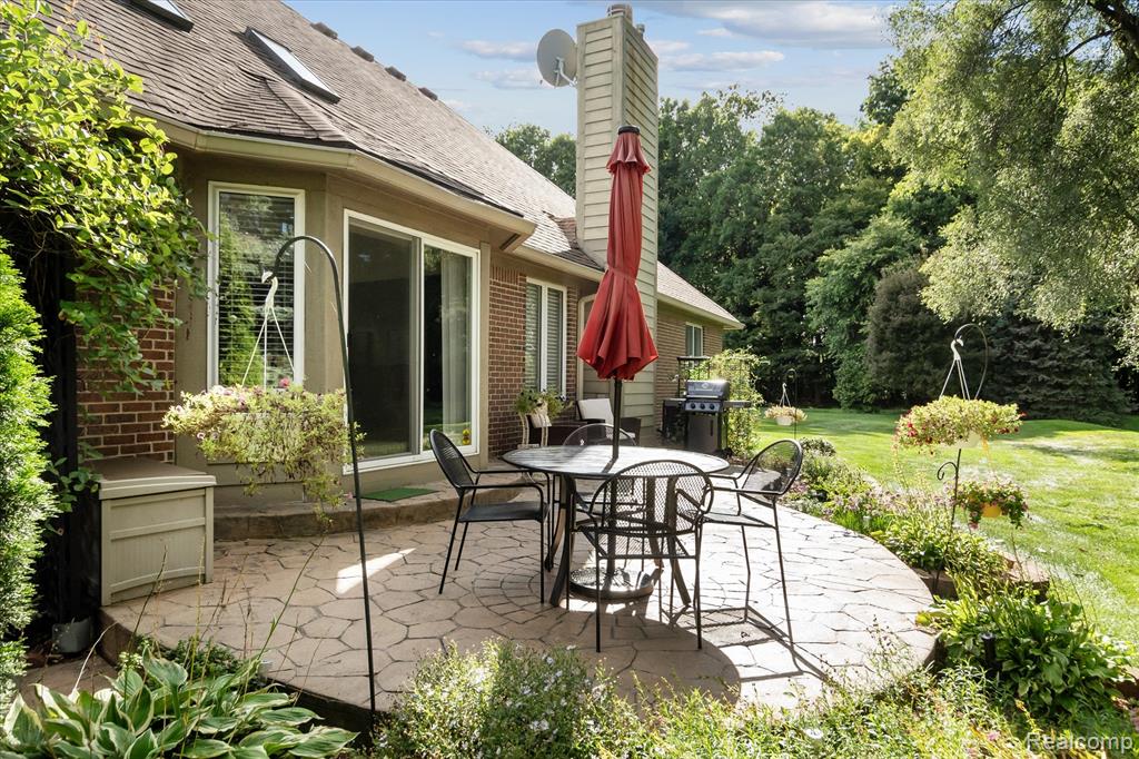 5061 Whitby Drive, Sterling Heights, MI 48314 — Photo 26