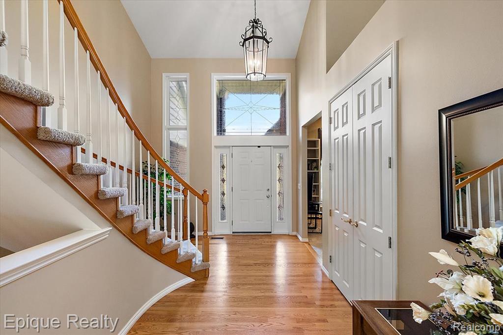 5675 Golf Pointe Drive, Clarkston, MI 48348 — Photo 4