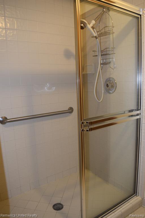 37786 Siena Drive, Farmington Hills, MI 48331 — Photo 17