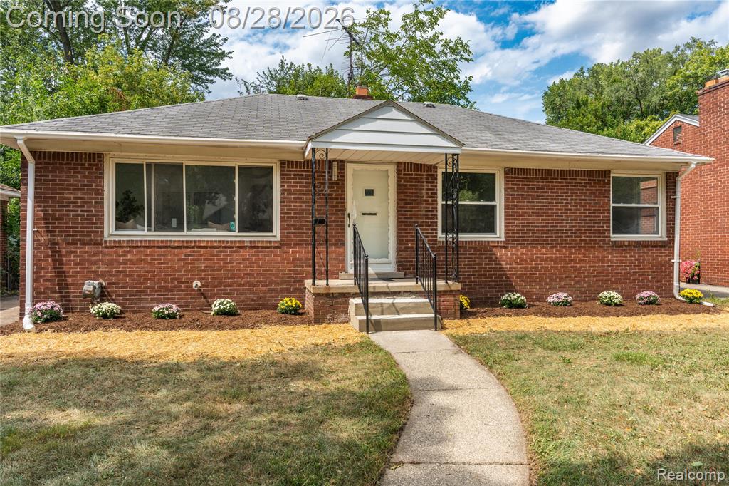 23561 Norwood Street, Oak Park, MI 48237