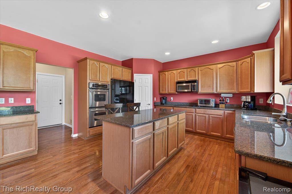 50544 Livingston Drive, Northville, MI 48168 — Photo 23