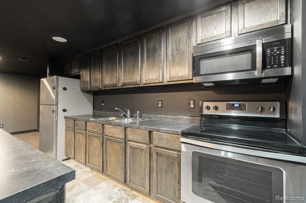 6803 Napoleon Road, Jackson, MI 49201 — Photo 43