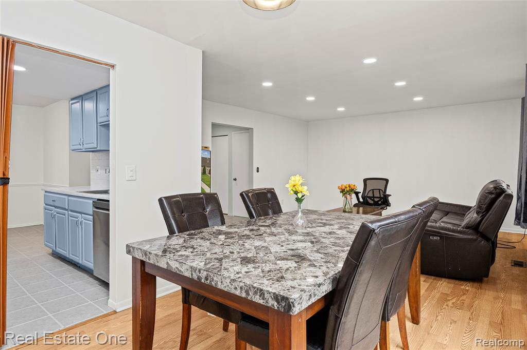 959 Kirts Boulevard, Troy, MI 48084 — Photo 14