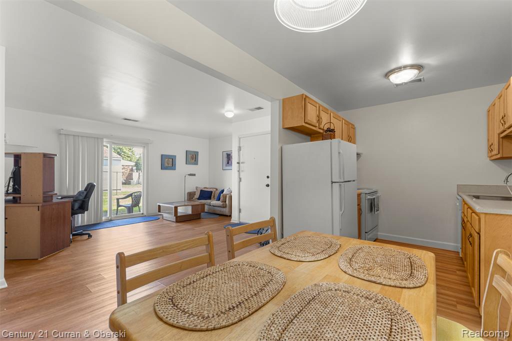 10037 Allen Pointe Drive, Allen Park, MI 48101 — Photo 15