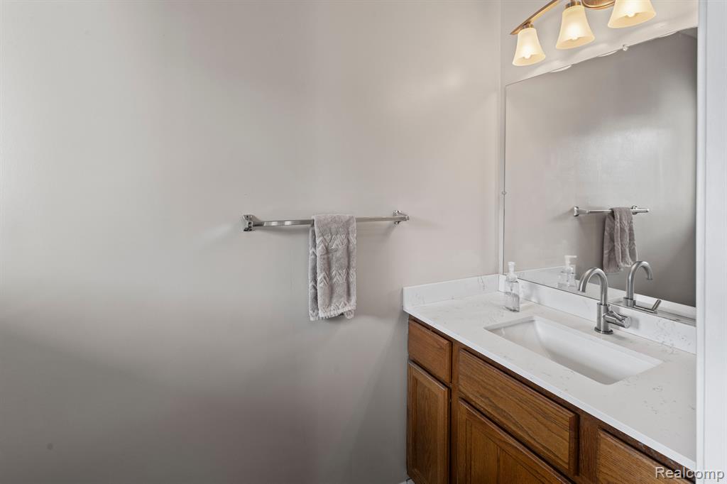 541 LIBERTY POINTE Drive, Ann Arbor, MI 48103 — Photo 21