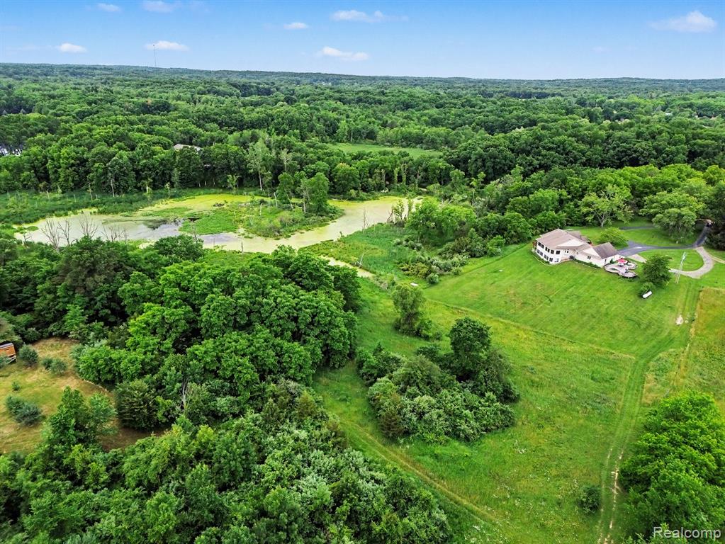 18501 Taylor Lake Road, Holly, MI 48442 — Photo 34