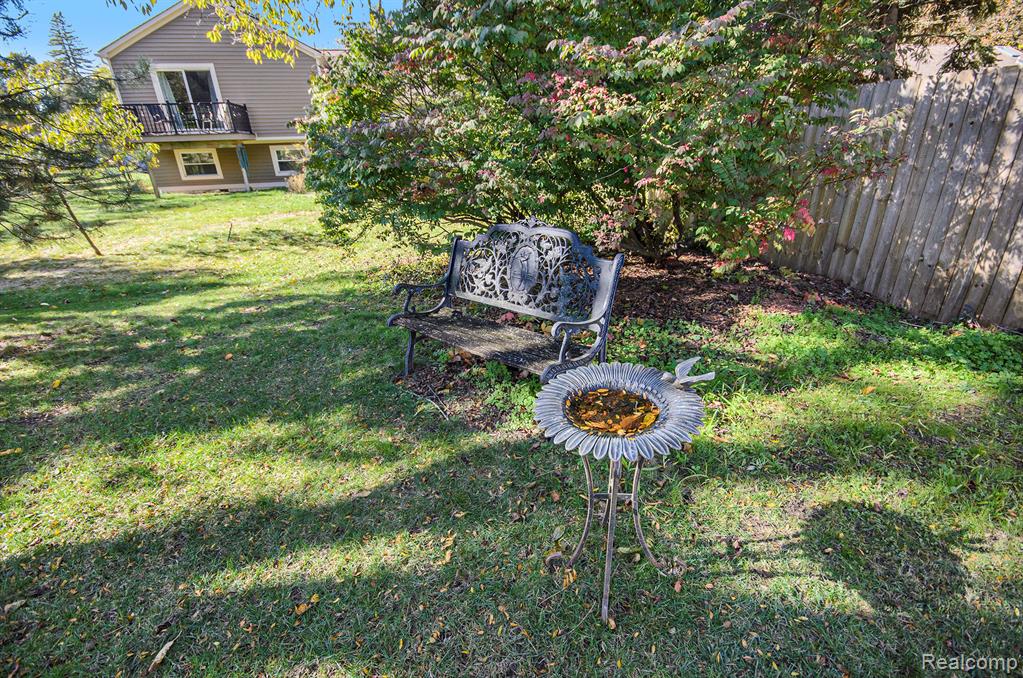 6429 Woodglen Drive, Clarkston, MI — Photo 32