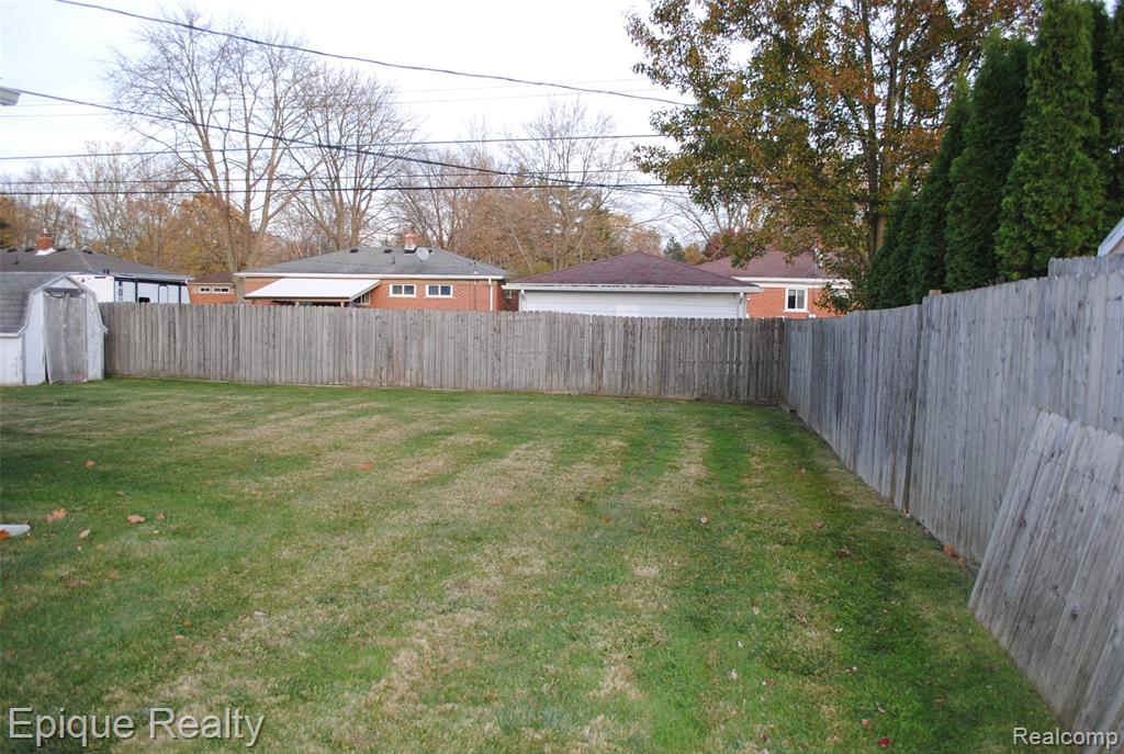 711 Georgia Avenue, Marysville, MI 48040 — Photo 3