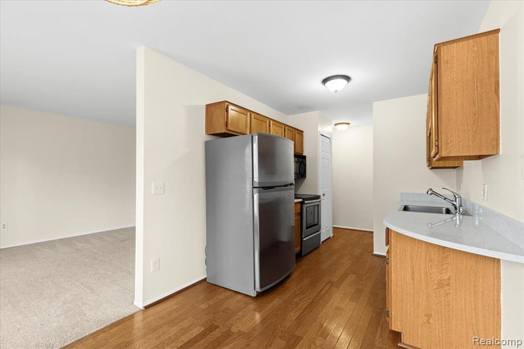 40013 CROSSWINDS, Novi, MI — Photo 10