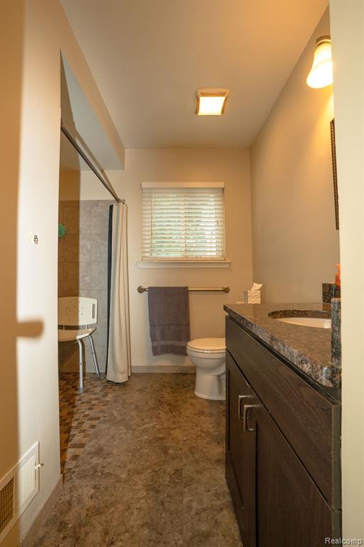41381 Clayton Street, Clinton Twp, MI 48038 — Photo 19