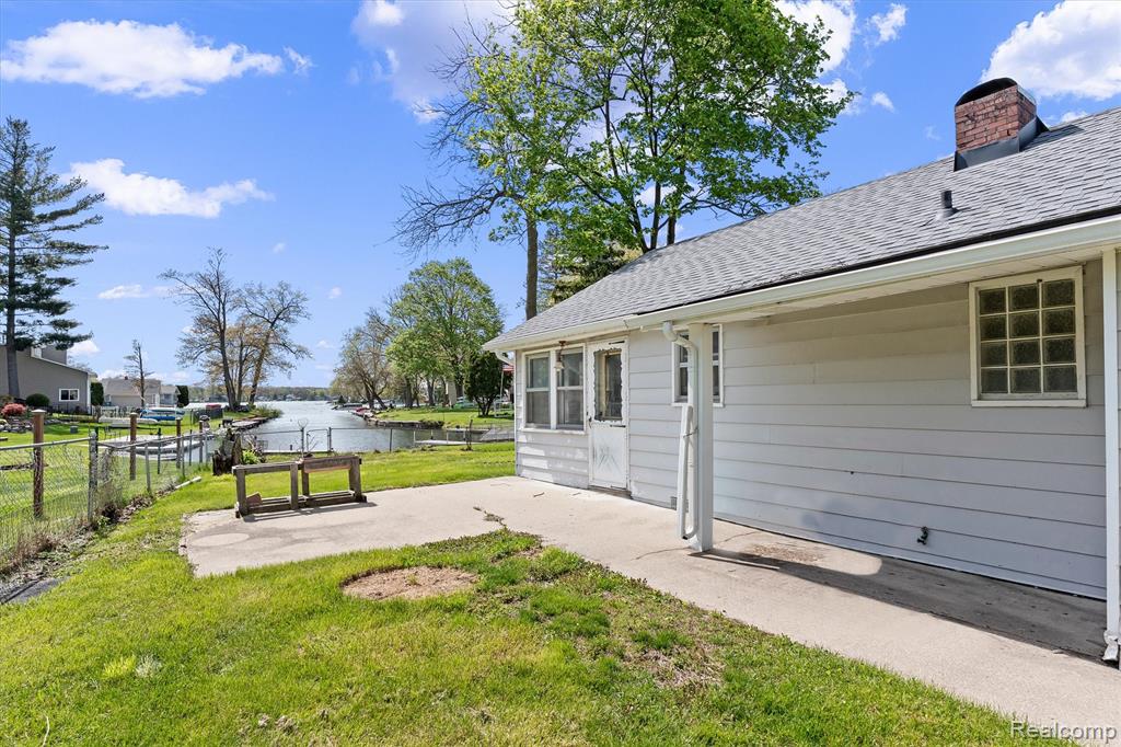8294 Lagoon Street, Commerce Twp, MI 48382 — Photo 7