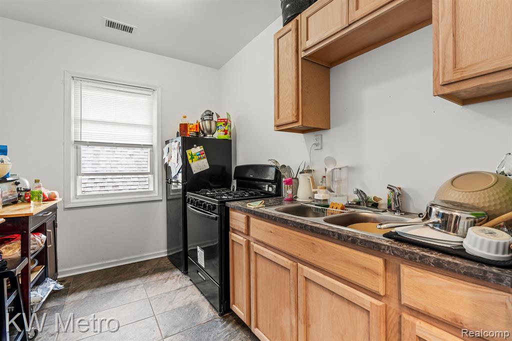 5183 PENNSYLVANIA Street, Detroit, MI 48213 — Photo 9