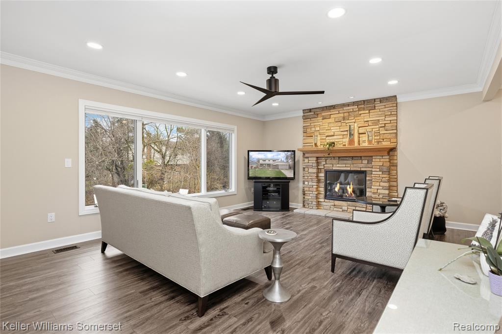 447 Antoinette Drive, Rochester Hills, MI 48309 — Photo 30