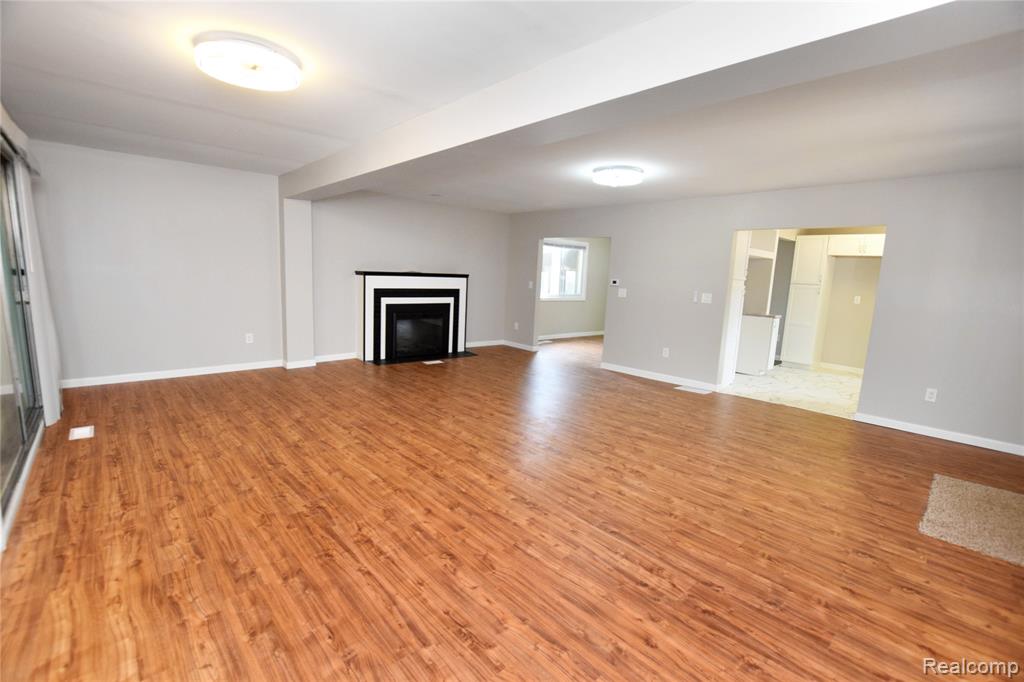 4047 Mitchell Drive, Flint, MI 48506 — Photo 5