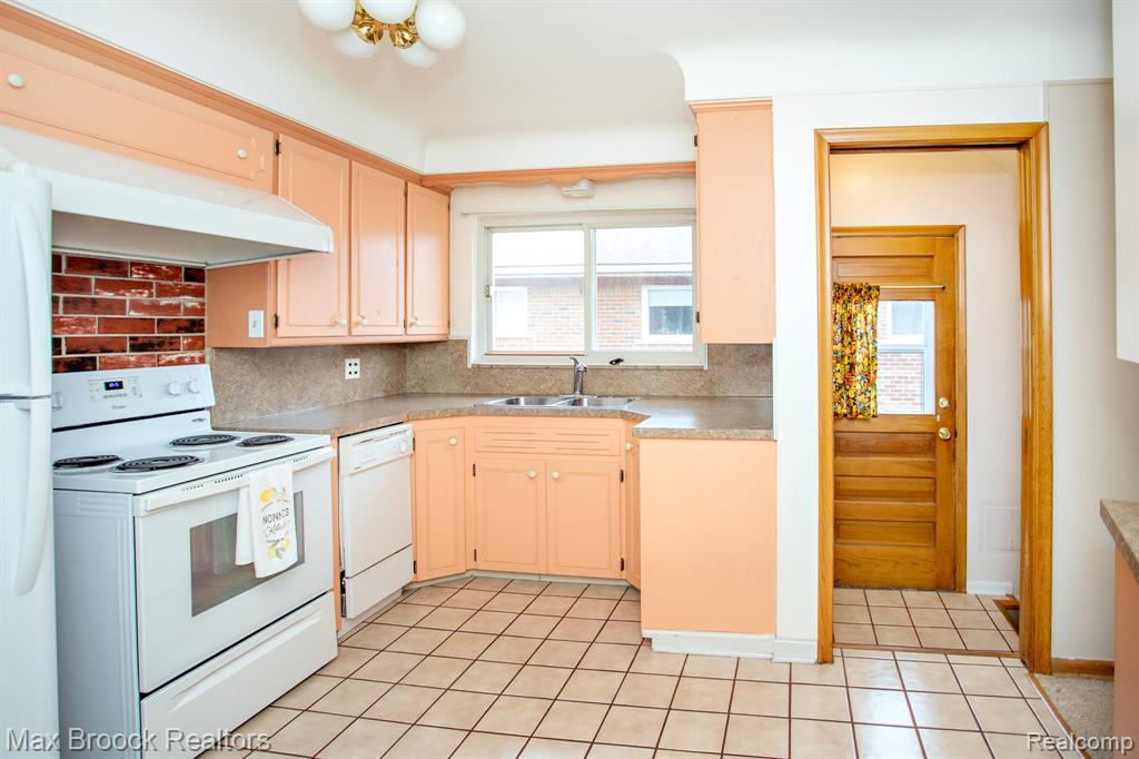 13565 Dixie, Redford, MI 48239 — Photo 14
