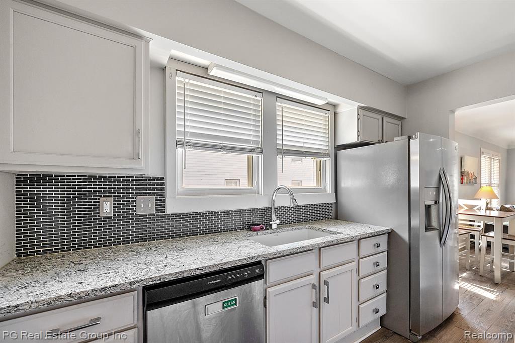 14 PLEASANT Street, Oxford, MI 48371 — Photo 25