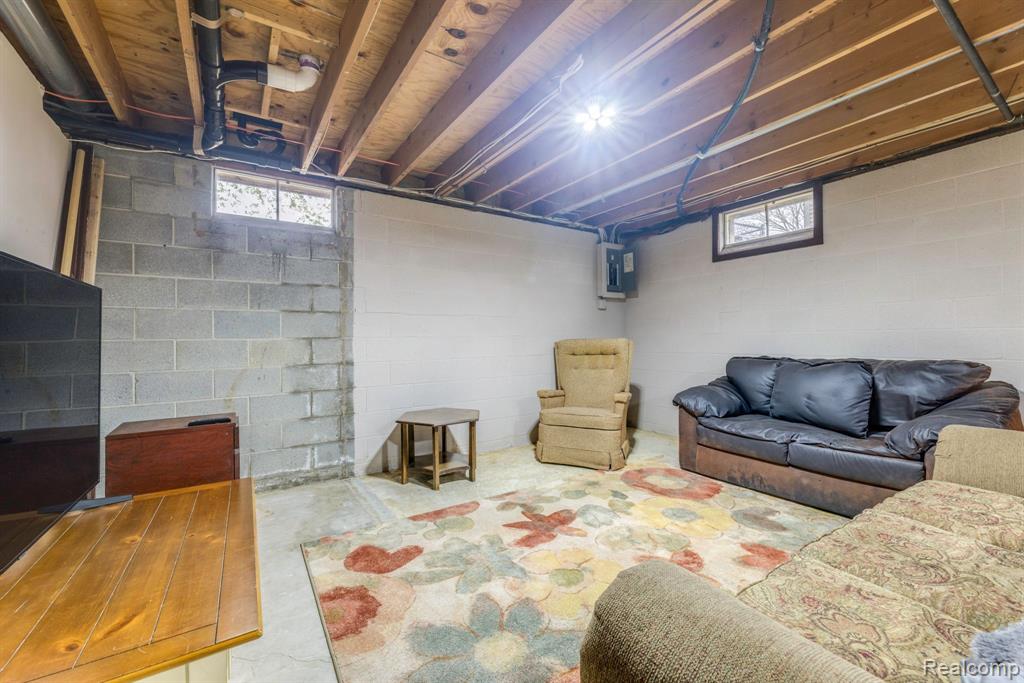 516 WILLIAM G Drive, Capac, MI 48014 — Photo 38