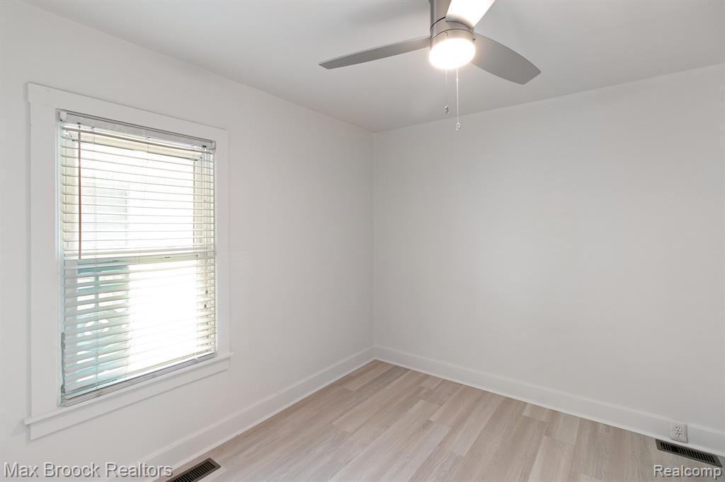 63 Maplefield Road, Pleasant Ridge, MI — Photo 19