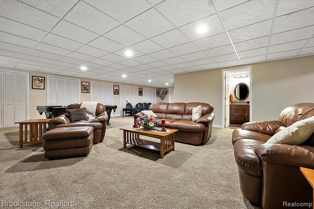 55520 Katie, New Hudson, MI 48165 — Photo 41