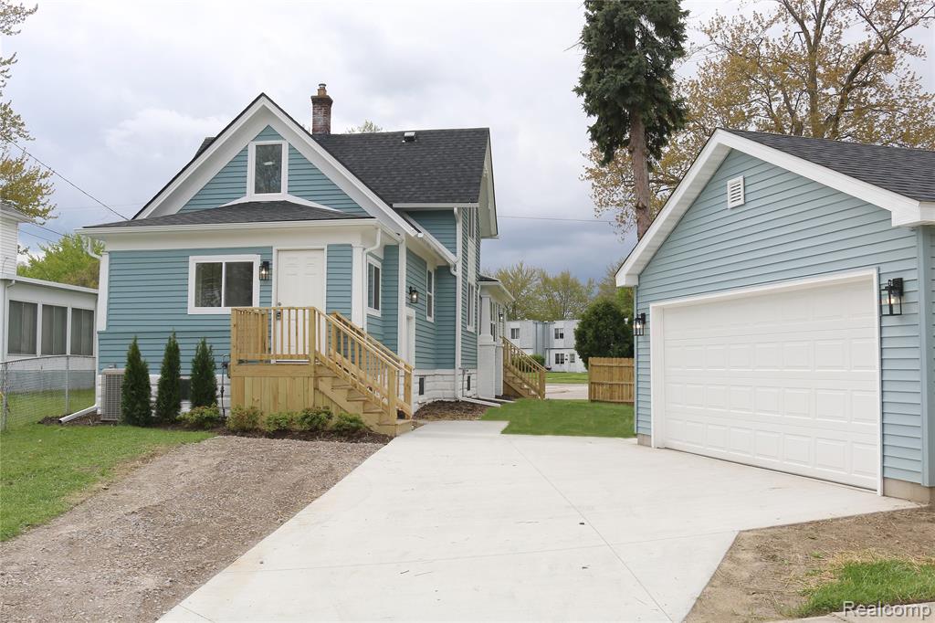 43 Rathbone Street S, Mount Clemens, MI 48043 — Photo 2