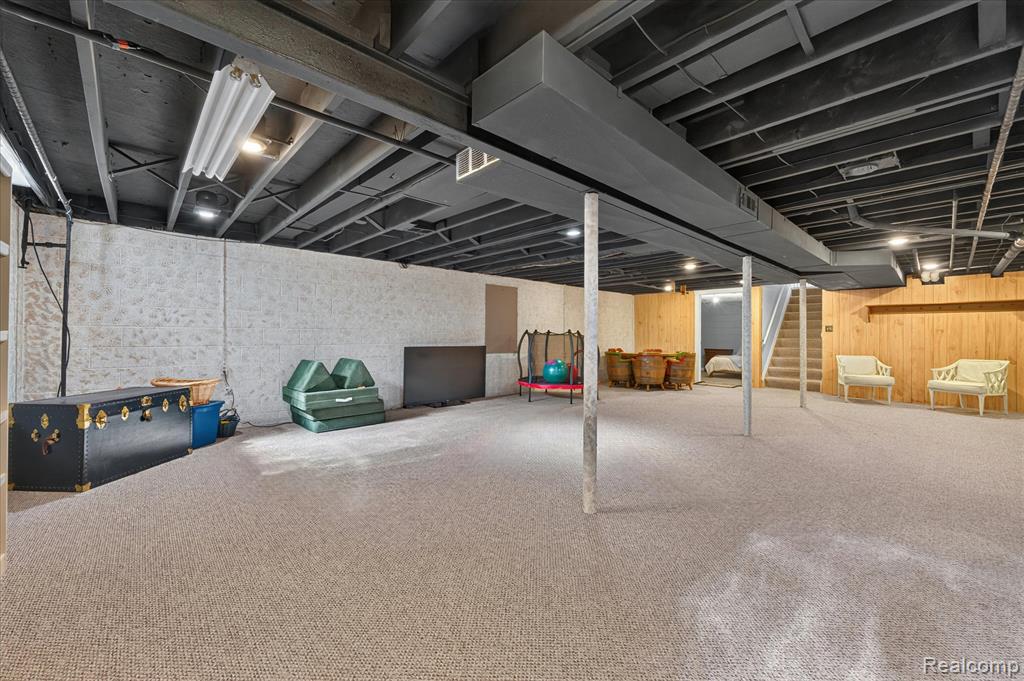 6646 Yarborough Drive, Utica, MI 48316 — Photo 43