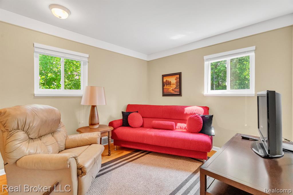 42347 Brentwood Drive, Plymouth, MI 48170 — Photo 26
