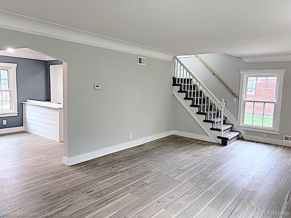 9614 Auburndale Street, Livonia, MI 48150 — Photo 3