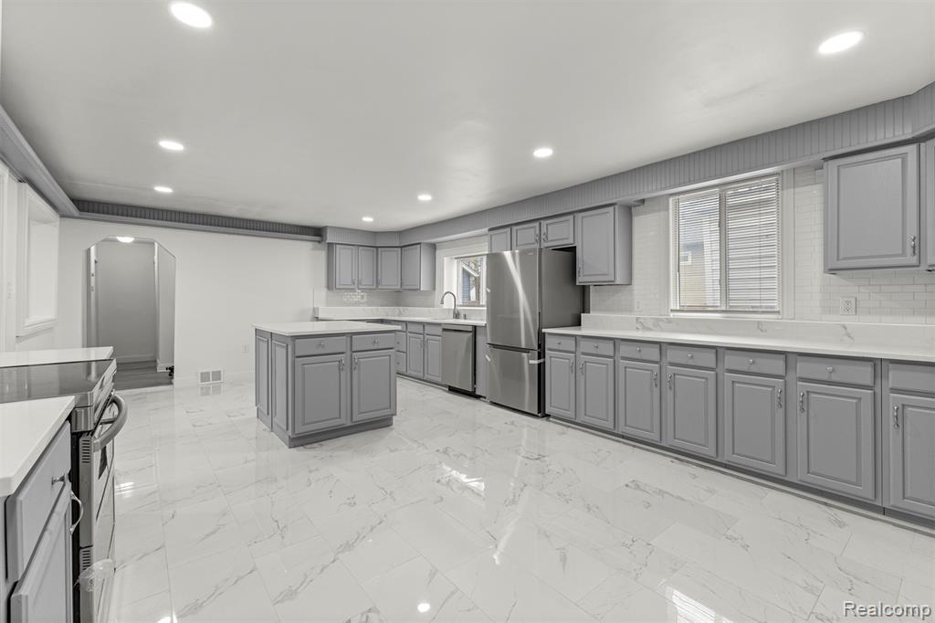 36850 Perry Street, Romulus, MI 48174 — Photo 13