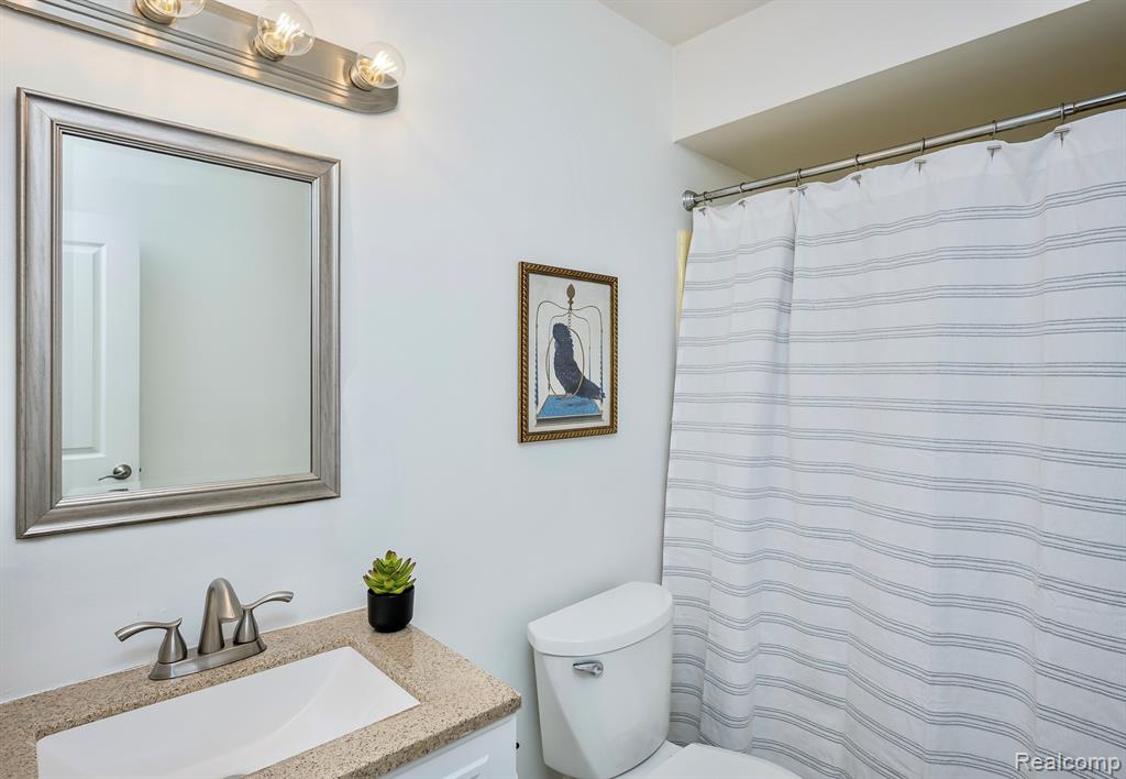 1524 Georgetown Drive, 32, Bloomfield, MI 48304 — Photo 18
