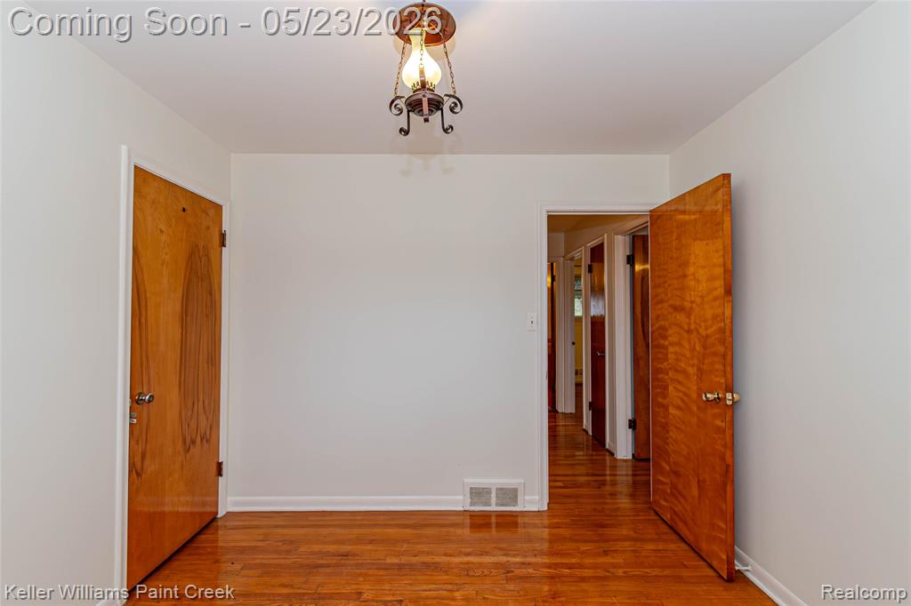 31395 Lyons Circle W, Warren, MI 48092 — Photo 29