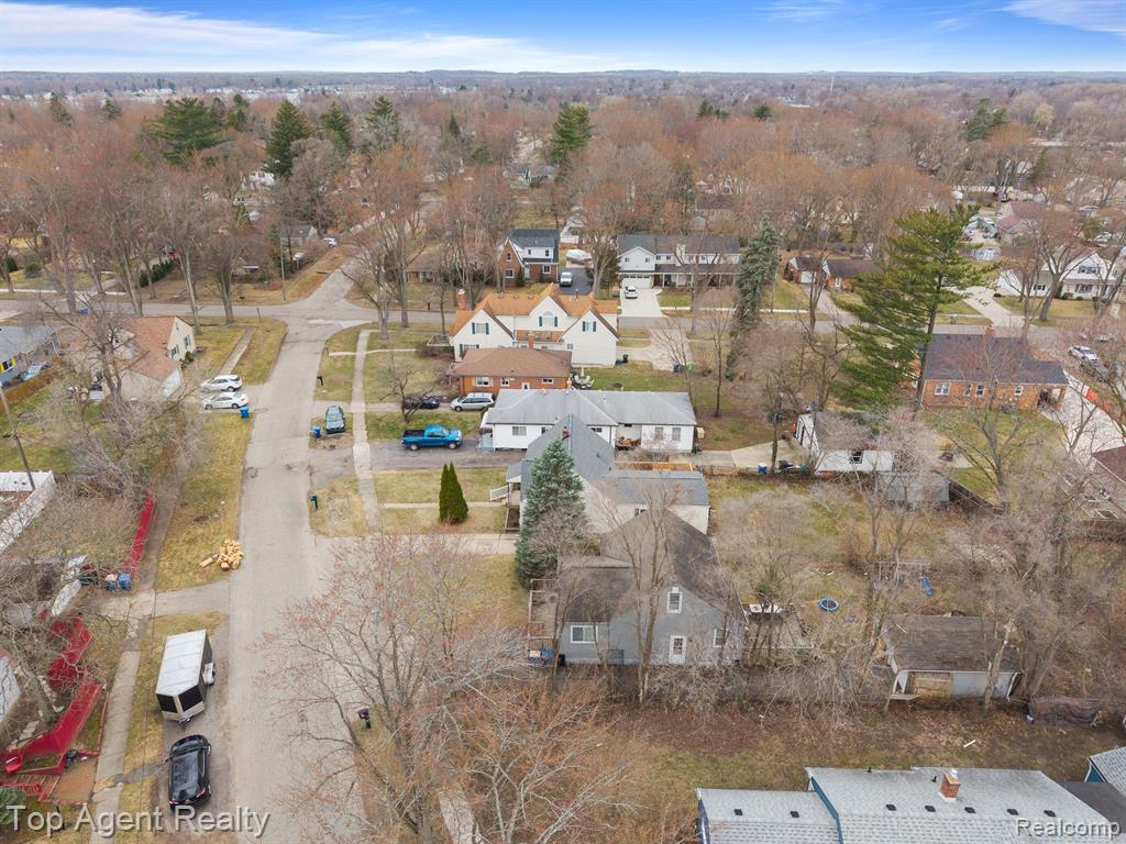 3986 BEECHGROVE Drive, Waterford, MI 48328 — Photo 29